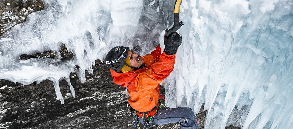 Simon-Gietl-Ice-Climbing-1170x500px